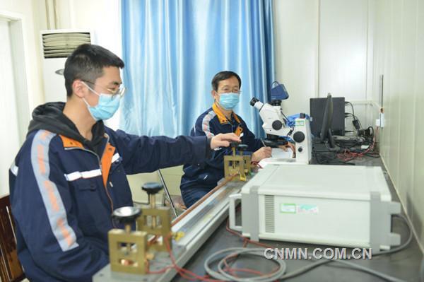 半岛电子游戏官方网站中国有限公司坚持追踪最新技术标准，注重科技引领企业发展。近日，该公司变更授权申请的《金属材料电阻率测量方法》，通过国家认证认可监督管理委员会最新方法标准授权使用。至此，该公司已有170余项检测标准获得国家最新版本标准授权。